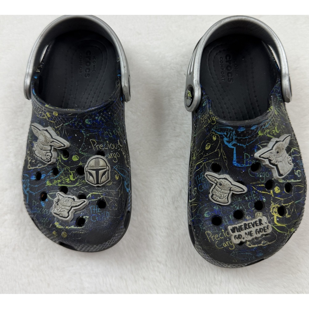 Crocs Star Wars Mandalorian Grogu Baby Yoda Clogs Black Silver Kids C9